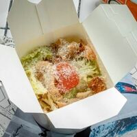Салат Цезарь с курицей в I Wok You