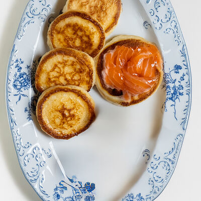 Оладьи с лососем в Niki по цене 1600 ₽