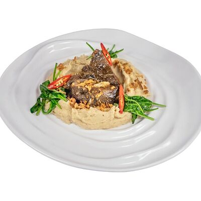 Телячьи щёчки с фундучным пюре в ЭРА по цене 1260 ₽