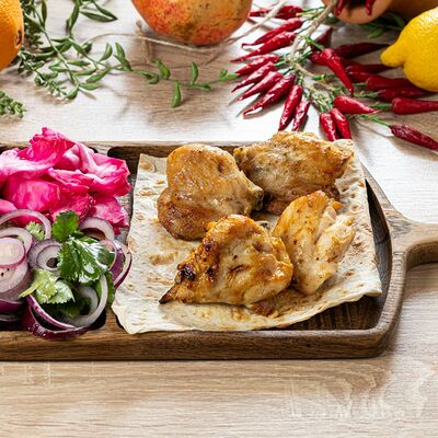 Шашлык из курицы в Ваш лаваш по цене 790 ₽