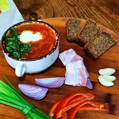 Борщ с чесноком и салом в Пекарня №1 по цене 495 ₽