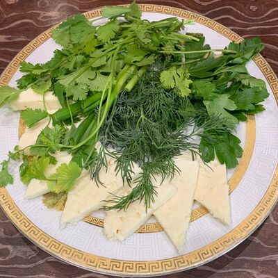 Сыр домашний (брынза) в Астория по цене 240 ₽