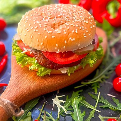 Бургер в Шаурма на Макарова по цене 360 ₽