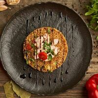 Рис Тяхан с цыпленком в Luna lounge