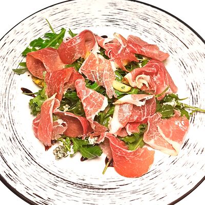 Салат Пармский в Tempo Della Pizza по цене 580 ₽