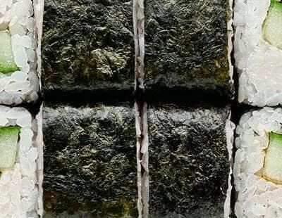 Маки ролл с огурцом в Papaya по цене 324 ₽