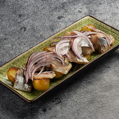 Сельдь с картофелем и луком в BeerLogovo по цене 470 ₽