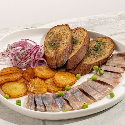 Филе сельди слабого посола в Studio по цене 410 ₽