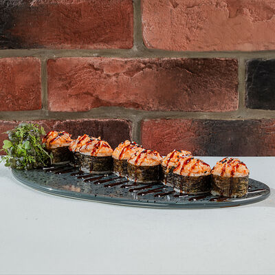 Запечённый с угрём и лососем в Суши на районе по цене 910 ₽