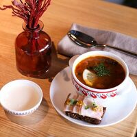 Солянка Мясная с копченостями в Тарелочки