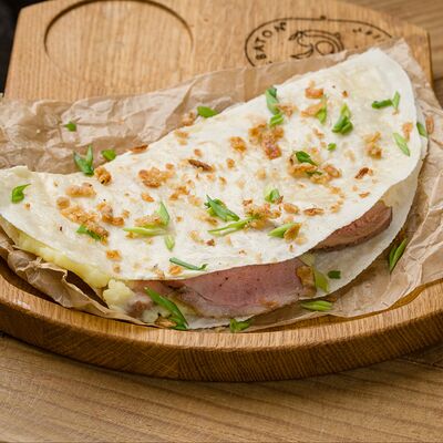 Кыстыбый с картофелем и утиной грудкойв Debaton по цене 525 ₽