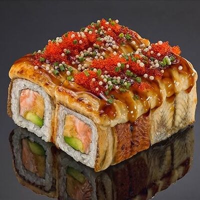 Ролл из копченого угря, лосося, авокадо с соусом бешамель и унаги в Bluefin по цене 2540 ₽