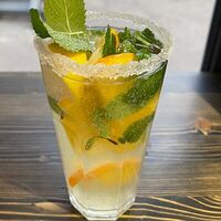 Фирменный лимонад пина колада в Контейнер