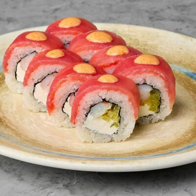 Ролл с тунцом, креветкой и такуаном в Terra по цене 24 р.