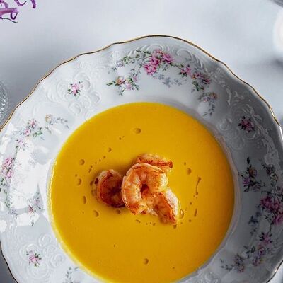 Тыквенный суп с креветками в Ava по цене 890 ₽