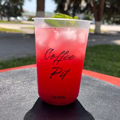Лимонад Малиновая мята в Coffee Pit по цене 270 ₽