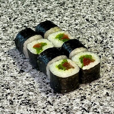 Маки Чука Помидор в Yoshi sushi по цене 280 ₽