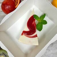 Чизкейк клубничный в Umami