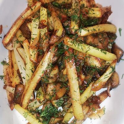 Картофель, жаренный с белыми грибами в Рюмочная Prolive по цене 420 ₽