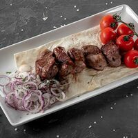 Шашлык из бараньей мякоти в Шашлычная галерея