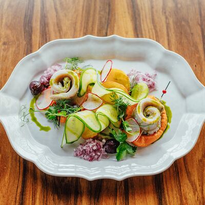 Филе из сельди с картофелемв Макадамия по цене 570 ₽