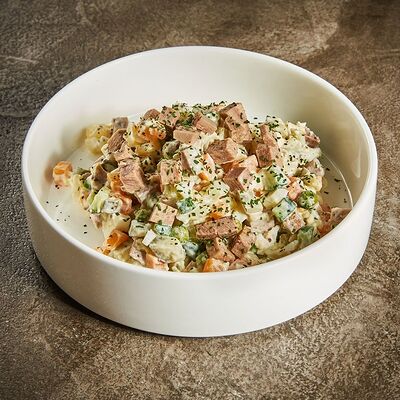 Оливье с языком в Гранат по цене 590 ₽