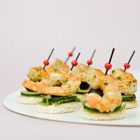 Канапе с креветкой в Hot Kitchen