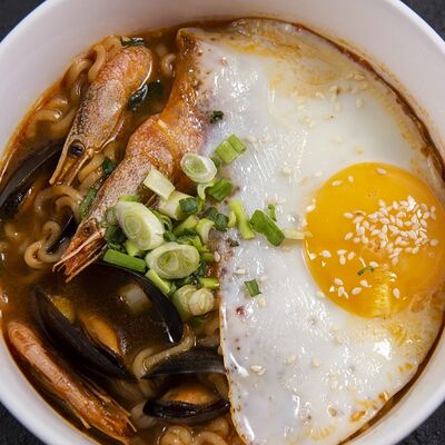 Рамён Корейский Хемуль с морепродуктами в Soju по цене 830 ₽