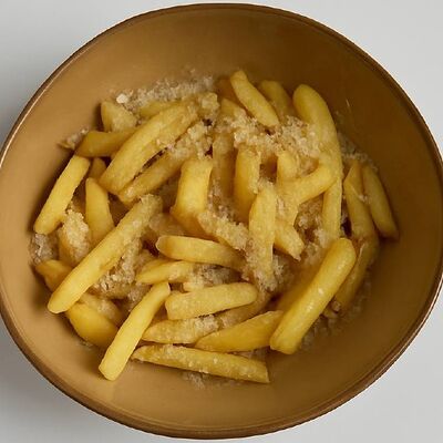 Фри, пармезан, трюфель в Chinch по цене 490 ₽