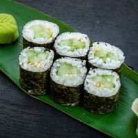 Ролл с огурцом в Чайхона №1 Братьев Васильчуков