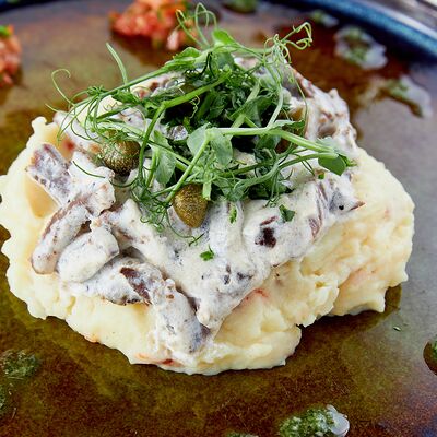 Бефстроганов с рванной говядиной в Невидалия по цене 790 ₽