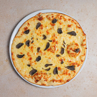 Пицца с черным трюфелем в Bocconcino по цене 1790 ₽