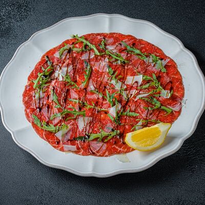 Карпаччо из говяжьей вырезки в Florentini City Café по цене 950 ₽
