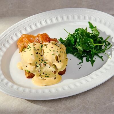 Бенедикт с лососем в АFINA по цене 1390 ₽