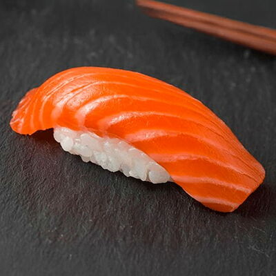 Суши с Копчёной Сёмгой в Sёmga по цене 228 ₽