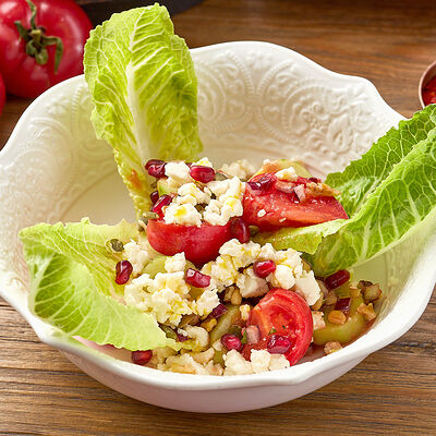 Турецкий салат с сыром чанах в Шави ломи по цене 840 ₽