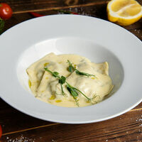 Равиоли с телятиной в сырном соусе в Villa Pasta