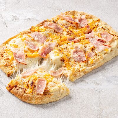 Пицца Карбонара в Шоколадница по цене 810 ₽