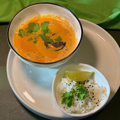 Суп Том ям с морепродуктами и паровым рисом в Гастробар DOM по цене 790