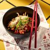 Салат с пряным цыпленком и морковью кимчи в Bao по цене 415