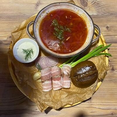 Борщ с салом в Караоке Соло по цене 450 ₽