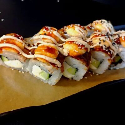 Запеченный спайси с угрем в Сенсей + по цене 769 ₽