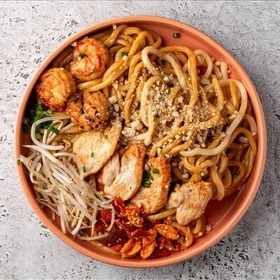 Пад-тай с креветками и курицей в Паназиатская кухня Джеки Чо по цене 750 ₽