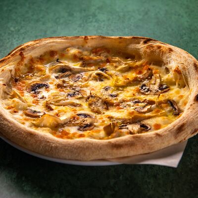 Пицца Грибная с трюфелем в Oreganos по цене 890 ₽