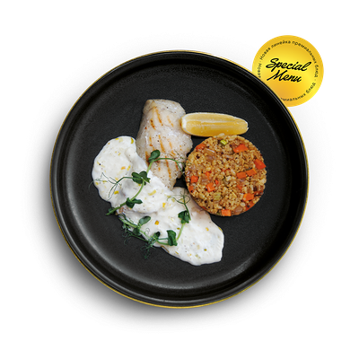 Филе белой рыбы с кремовым соусом из порея и киноа в Prime по цене 529 ₽