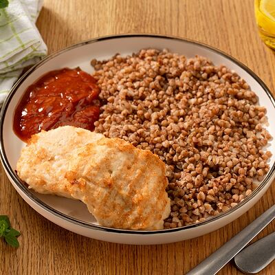 Котлеты куриные с соусом сальса в Пока горячее по цене 550 ₽