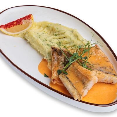 Филе судака на гриле с пюре в PINTA Bar & Grill по цене 5290 ₸