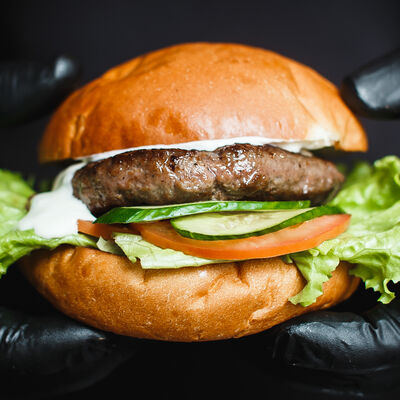 Бургер Санкционный в The Тёлки по цене 340 ₽