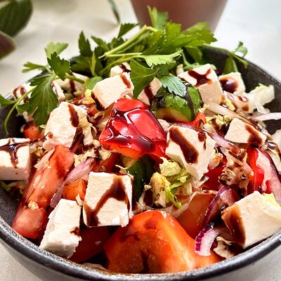 Салат Греческийв LEMONADE по цене 690 ₽