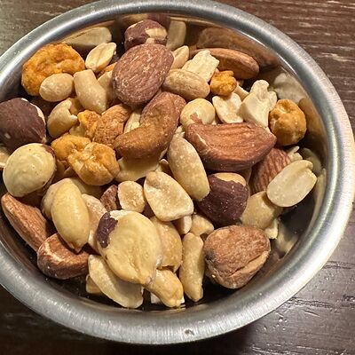 Ореховый микс в Леопольд по цене 375 ₽